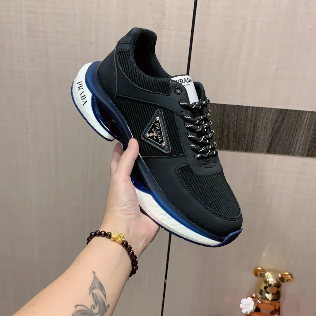 Men's men's shoes💰460💰💰🎩🎩[Lightning][Lightning] "PRADA*" The latest and most popular casual shoes, top brand [seduce] luxury ~ purchasing agency, top ~ quality. [Strong] The upper is made of imported breathable cowhide with material ➕ breathable sheepskin feet (•) and fine workmanship. The original stylish and stylish soft rubber wear-resistant and non-slip outsole is light and comfortable on the feet. The real thing looks better when taken in real life. 004: code: 38-44, 4️⃣ colors